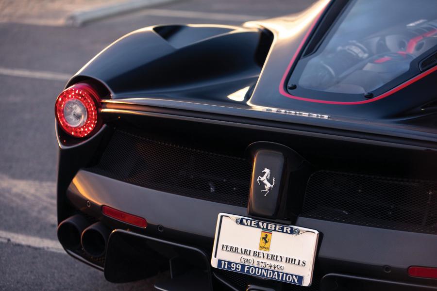 Детали экстерьера Ferrari LaFerrari Aperta 2016 года  (NA) (фото 9 из 25)